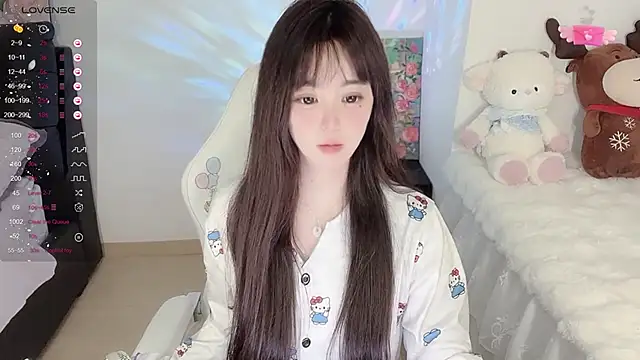 Milla-z online show from October 3, 2025, 4:08 pm