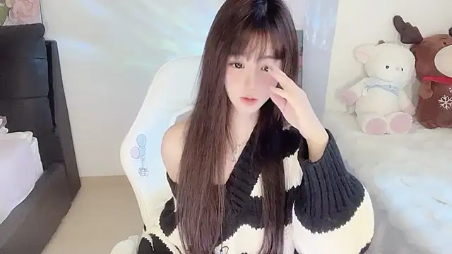 Milla-z online show from October 10, 2025, 8:15 am