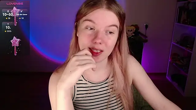 Strawberry juli online show from March 12, 2026, 2:39 am