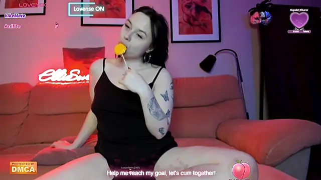 Snapshot of ElliSweetTease chatting on March 12, 2025, 2:01 pm ElliSweetTease online show from March 12, 2025, 2:01 pm
