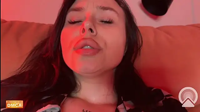 Snapshot of ElliSweetTease chatting on March 9, 2025, 5:28 pm ElliSweetTease online show from March 9, 2025, 5:28 pm