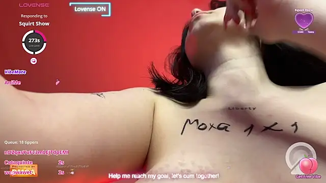 Snapshot of ElliSweetTease chatting on March 11, 2025, 8:31 pm ElliSweetTease online show from March 11, 2025, 8:31 pm