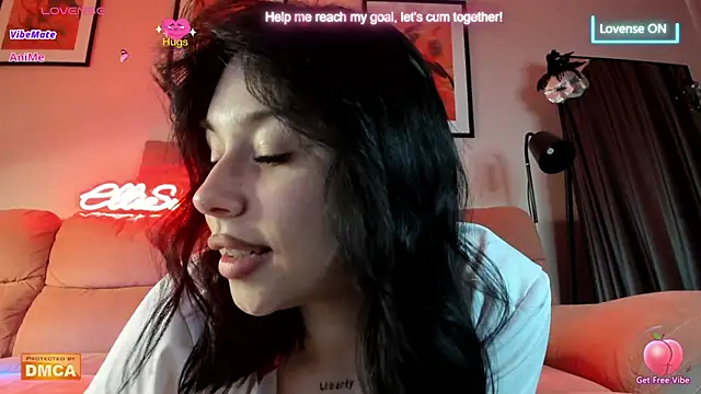 Snapshot of ElliSweetTease chatting on March 6, 2025, 4:41 am ElliSweetTease online show from March 6, 2025, 4:41 am