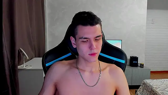 TravisRevas online show from March 4, 2025, 5:34 pm