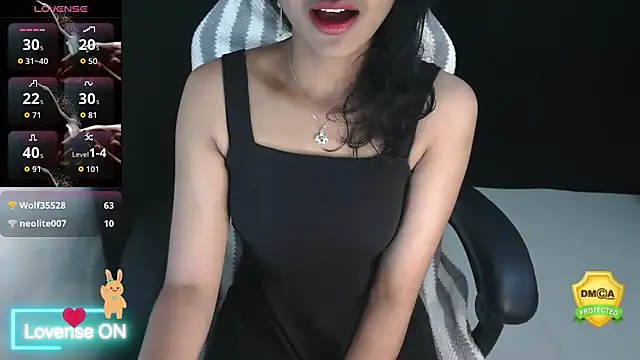 Snapshot of fullmoan chatting on October 18, 2025, 5:09 am fullmoan online show from October 18, 2025, 5:09 am
