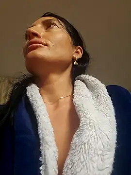 zoeylarkens online show from November 19, 2025, 6:30 pm