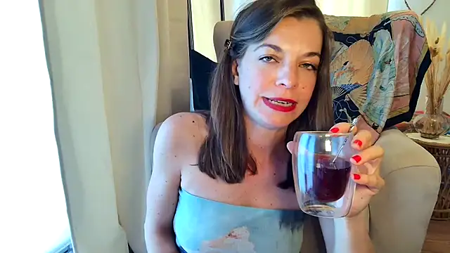 Rosemarie Blu online show from May 22, 2026, 1:53 pm