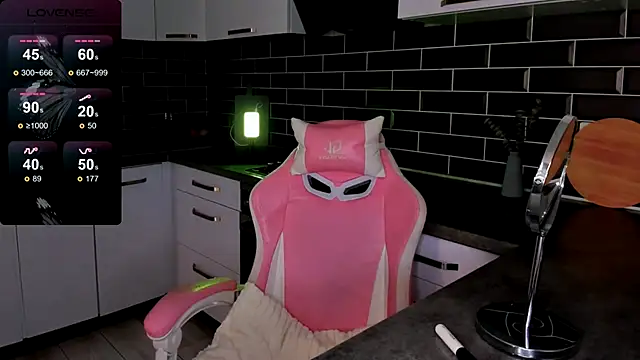 EmmaVictori1 online show from November 24, 2025, 7:41 am