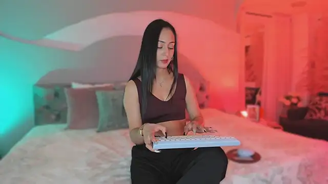 Snapshot of Elizabeth_clark_ chatting on October 25, 2025, 7:58 pm Elizabeth clark online show from October 25, 2025, 7:58 pm