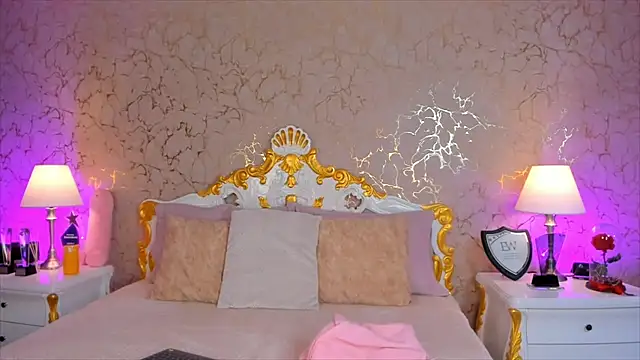 ScarlettWallace online show from November 21, 2025, 7:57 pm