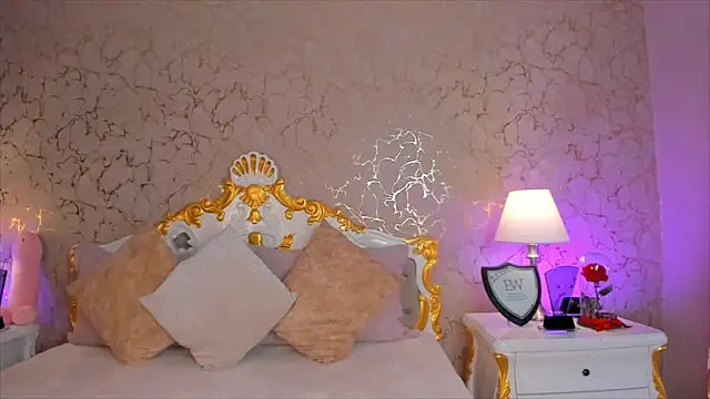 ScarlettWallace online show from October 17, 2025, 10:22 pm