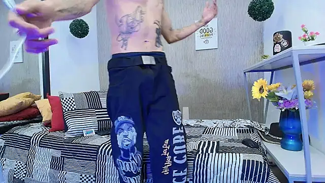 Snapshot of Patrick_Rango chatting on February 27, 2025, 8:20 pm Patrick Rango online show from February 27, 2025, 8:20 pm