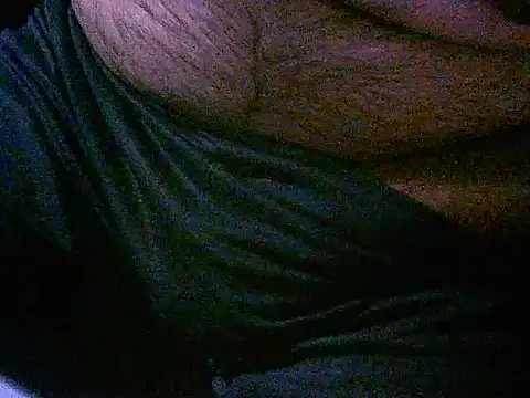 Snapshot of EroticMonster chatting on October 21, 2025, 9:52 am EroticMonster online show from October 21, 2025, 9:52 am