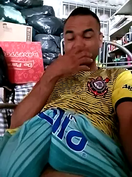 Poptrezegostoso online show from February 1, 2026, 7:01 pm