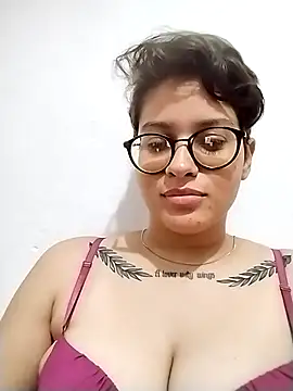 Snapshot of vickpxx chatting on September 13, 2025, 4:56 am vickpxx online show from September 13, 2025, 4:56 am