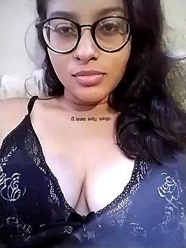 Snapshot of vickpxx chatting on March 22, 2025, 4:14 am vickpxx online show from March 22, 2025, 4:14 am