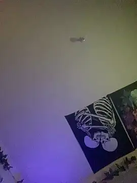 Snapshot of 1Zoey101 chatting on February 8, 2026, 3:32 pm 1Zoey101 online show from February 8, 2026, 3:32 pm