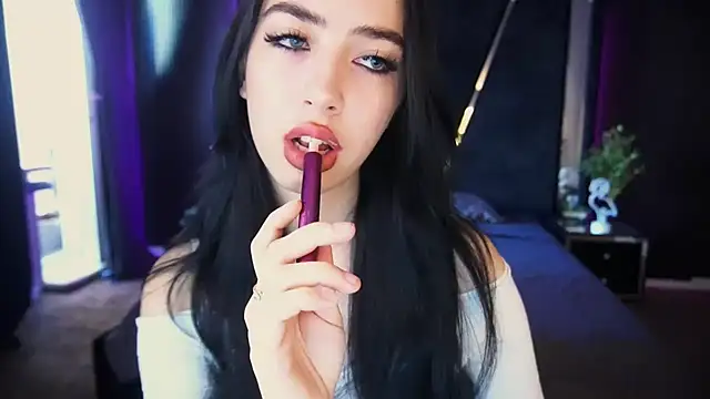 WildKittenX  online show from September 9, 2025, 5:50 am