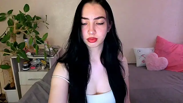 Snapshot of WildKittenX_ chatting on June 15, 2026, 4:01 am WildKittenX online show from June 15, 2026, 4:01 am