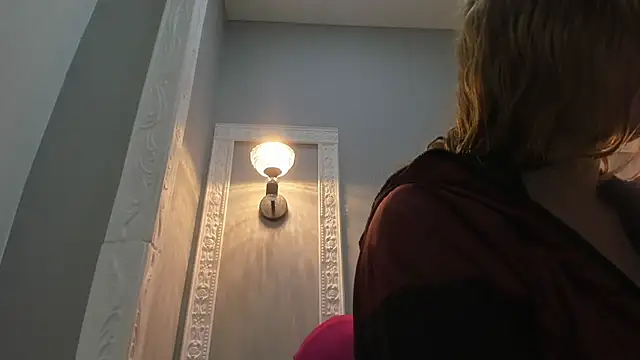 Bonniie 22 online show from December 15, 2025, 2:45 pm