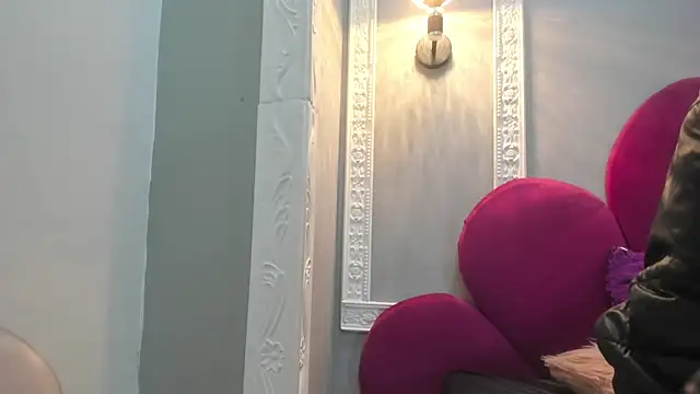 Bonniie 22 online show from April 10, 2026, 8:38 pm