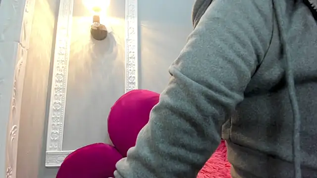 Bonniie 22 online show from March 6, 2026, 8:37 pm