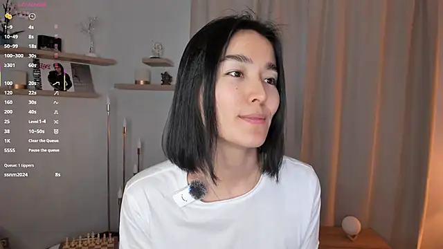 RanelDiva online show from December 17, 2025, 8:08 am