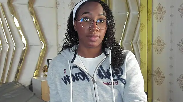 Snapshot of Qeen_blackk chatting on January 31, 2026, 8:18 pm Qeen blackk online show from January 31, 2026, 8:18 pm