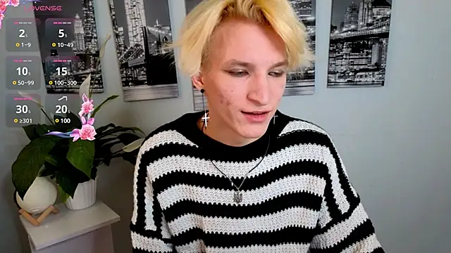 Snapshot of Limon_chik chatting on March 7, 2025, 8:56 am Limon chik online show from March 7, 2025, 8:56 am