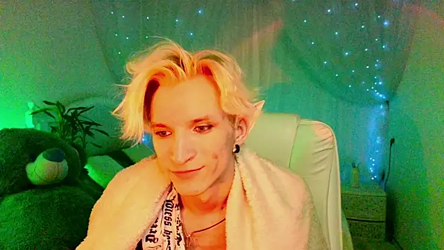 Snapshot of Limon_chik chatting on March 18, 2025, 7:44 pm Limon chik online show from March 18, 2025, 7:44 pm