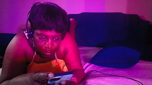 Snapshot of lovelyenigma365 chatting on March 7, 2025, 8:23 am lovelyenigma365 online show from March 7, 2025, 8:23 am