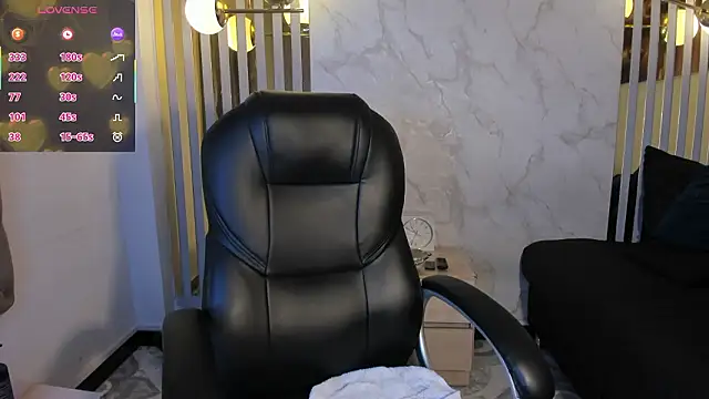 Snapshot of Oriana_gh chatting on February 8, 2026, 3:26 am Oriana gh online show from February 8, 2026, 3:26 am