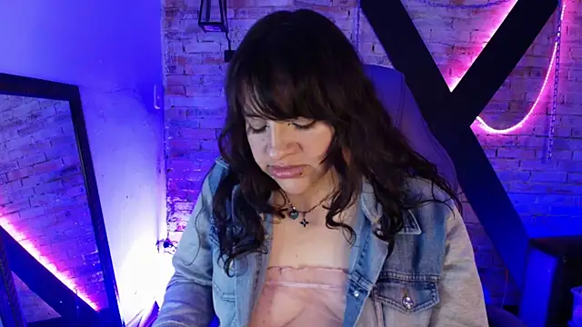 Snapshot of TaraTaylorr chatting on March 22, 2025, 6:00 am TaraTaylorr online show from March 22, 2025, 6:00 am