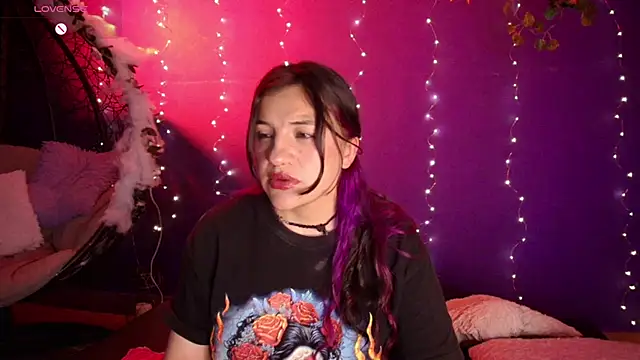 Snapshot of TaraTaylorr chatting on November 16, 2025, 7:13 am TaraTaylorr online show from November 16, 2025, 7:13 am