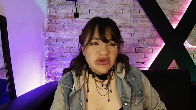 Snapshot of TaraTaylorr chatting on March 21, 2025, 5:54 am TaraTaylorr online show from March 21, 2025, 5:54 am