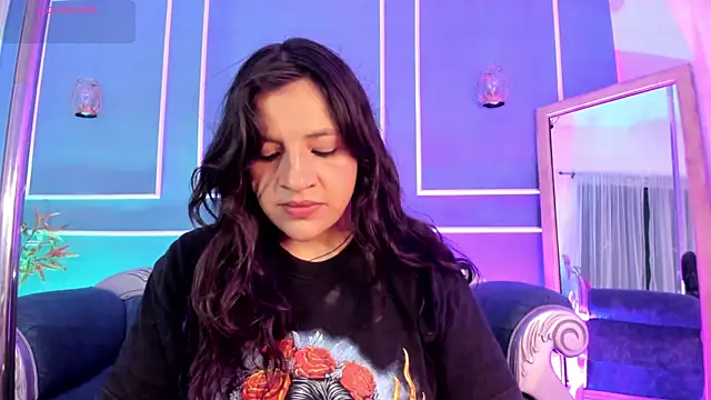 Snapshot of TaraTaylorr chatting on November 25, 2025, 7:03 pm TaraTaylorr online show from November 25, 2025, 7:03 pm