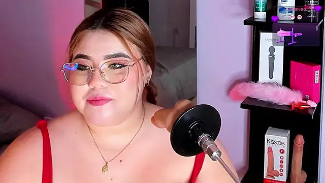 Snapshot of MadissonLee__ chatting on May 21, 2026, 10:18 pm MadissonLee online show from May 21, 2026, 10:18 pm