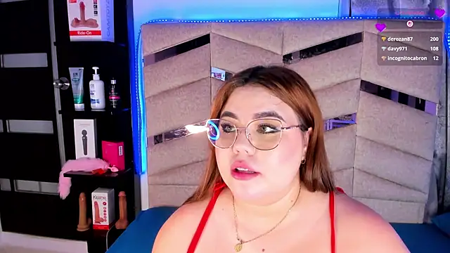 Snapshot of MadissonLee__ chatting on May 19, 2026, 10:17 pm MadissonLee online show from May 19, 2026, 10:17 pm