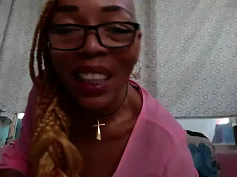 Ladyzee25 online show from May 27, 2026, 10:50 pm