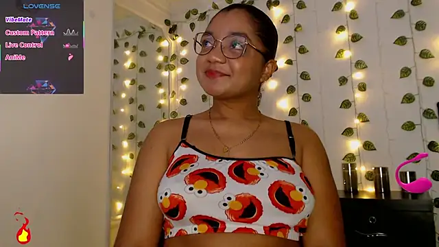 Snapshot of victtoria_cane63 chatting on May 14, 2026, 10:29 pm victtoria cane63 online show from May 14, 2026, 10:29 pm