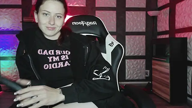 SweetSeraphine online show from October 4, 2025, 5:03 pm