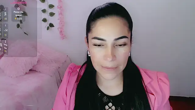 Snapshot of luna_lgomez_ chatting on March 12, 2025, 11:10 am luna lgomez  online show from March 12, 2025, 11:10 am