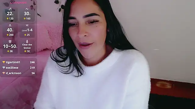 Snapshot of luna_lgomez_ chatting on March 4, 2025, 4:09 pm luna lgomez  online show from March 4, 2025, 4:09 pm