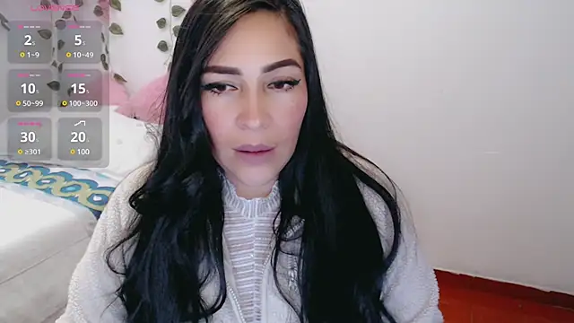 Snapshot of luna_lgomez_ chatting on March 21, 2025, 11:12 am luna lgomez  online show from March 21, 2025, 11:12 am