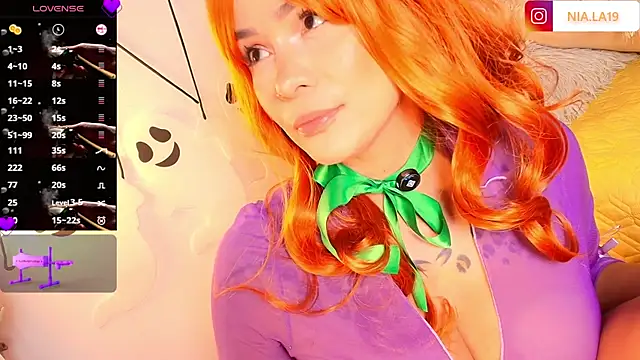 Snapshot of HotAlana_ chatting on October 1, 2025, 4:11 pm HotAlana online show from October 1, 2025, 4:11 pm