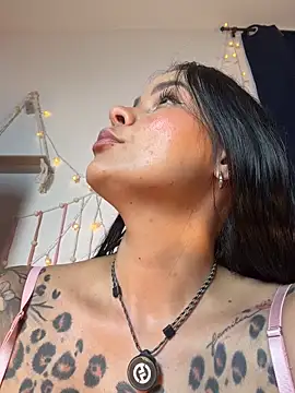 HotAlana  online show from March 24, 2026, 11:27 pm