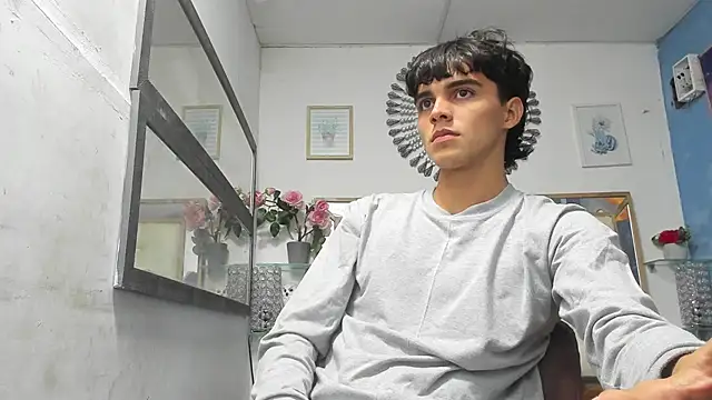 Snapshot of heiker_ chatting on March 15, 2025, 2:46 am heiker online show from March 15, 2025, 2:46 am