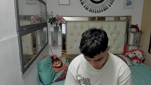 heiker  online show from October 28, 2025, 2:56 am