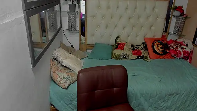 heiker  online show from November 17, 2025, 2:26 am