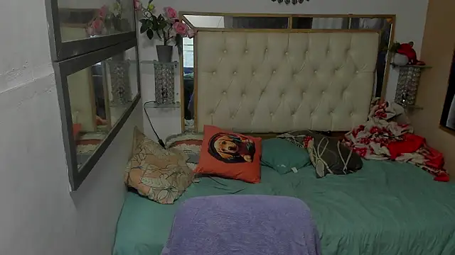 heiker  online show from November 15, 2025, 2:37 am